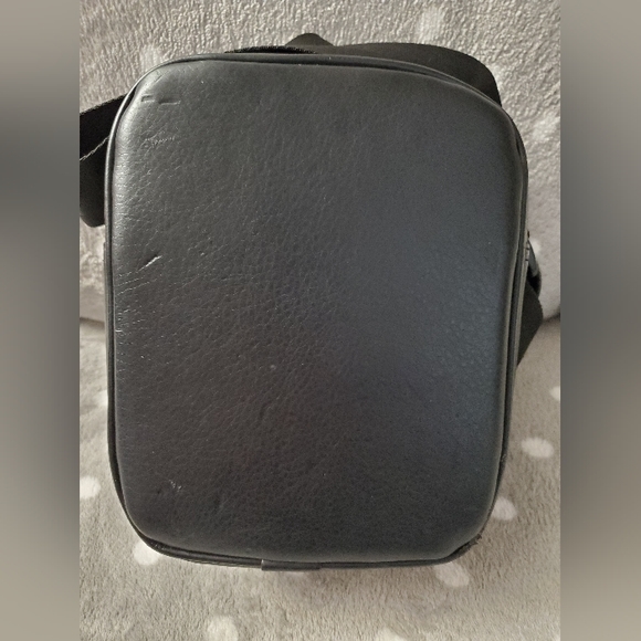 Puma cross body storage bag - Picture 4 of 11